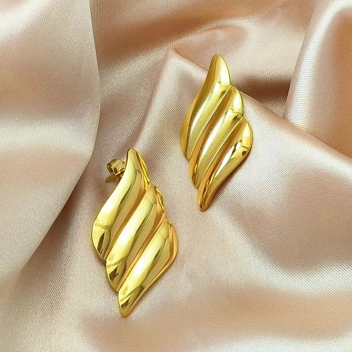 The Wave Earrings