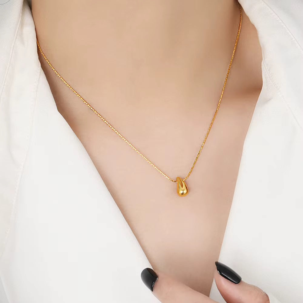 The Curve Necklace