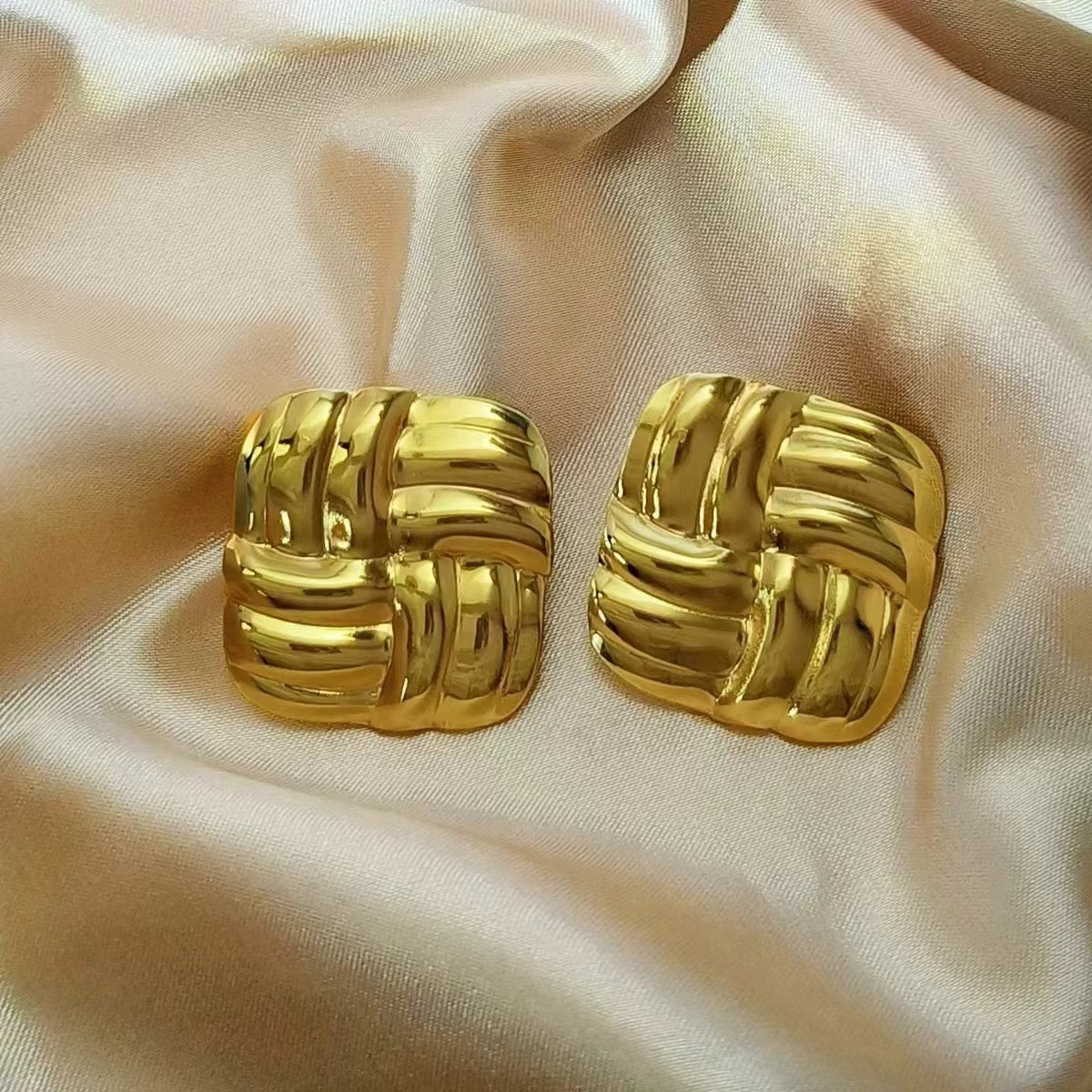 The Knot Earrings