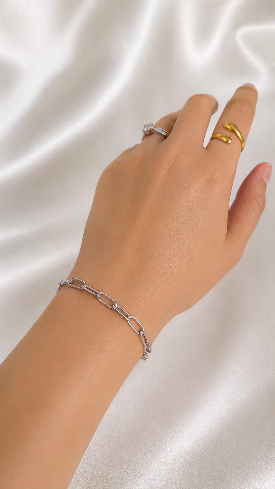 The Aurelia Paperclip Chain Bracelet