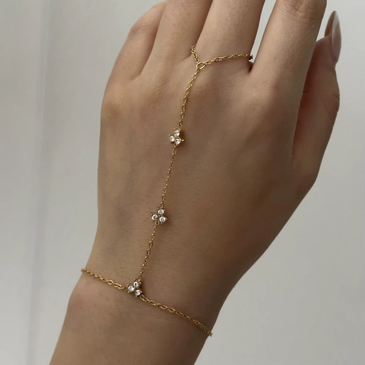 The Ayla Hand Chain