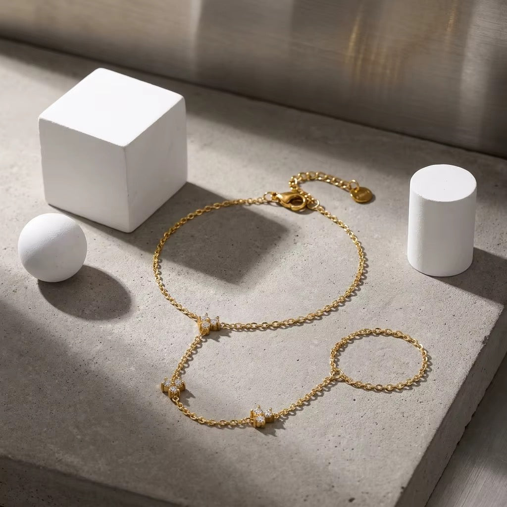 The Ayla Hand Chain