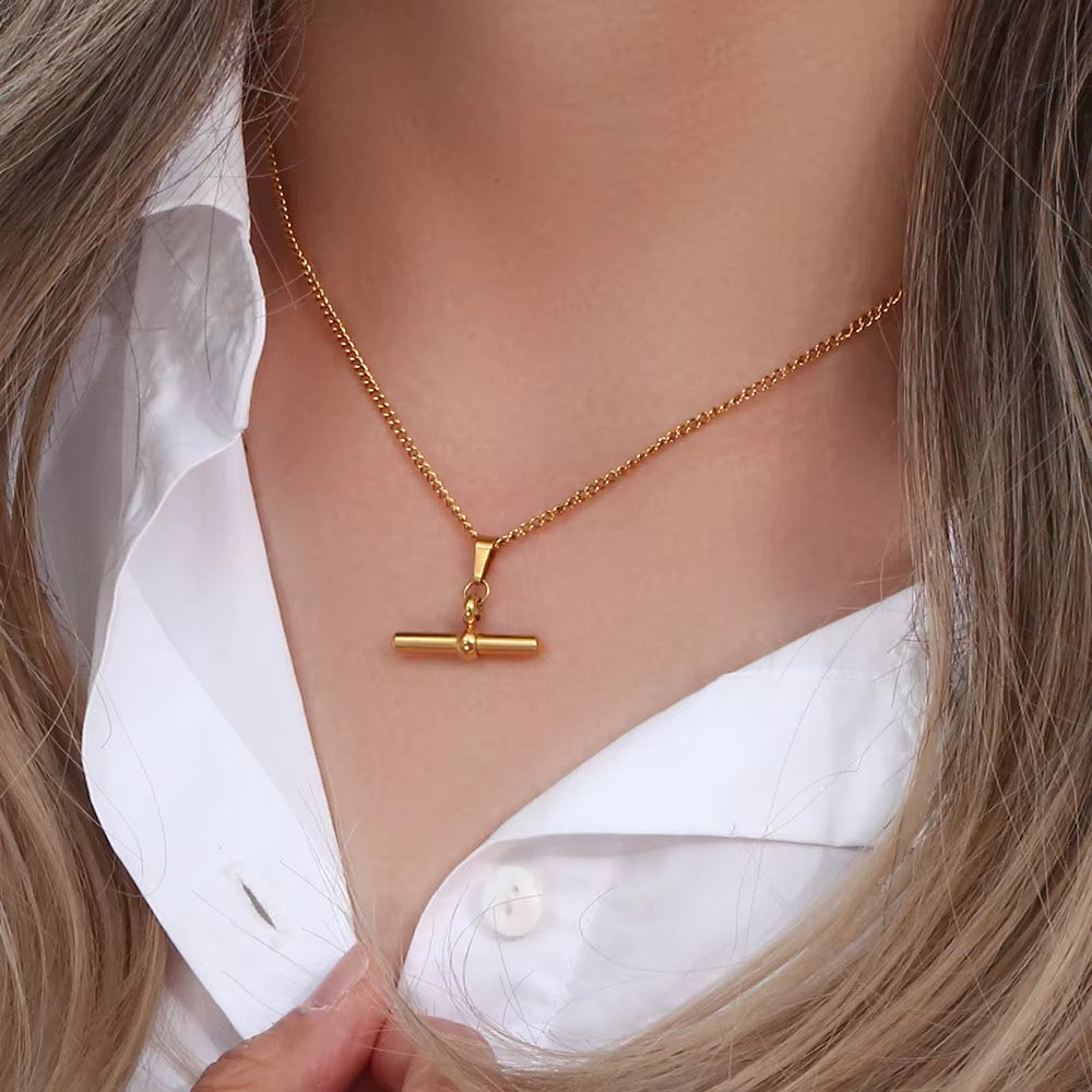 The Verona T-Bar Necklace